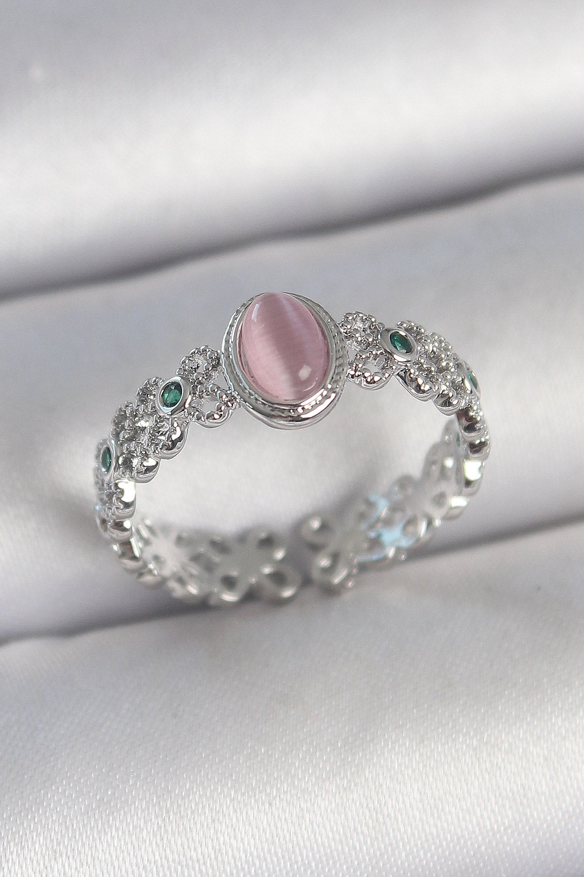 Pirinç Gümüş Renk Zirkon Taş Detaylı Pembe Mineli Damla Model Ayarlanabilir Kadın Yüzük