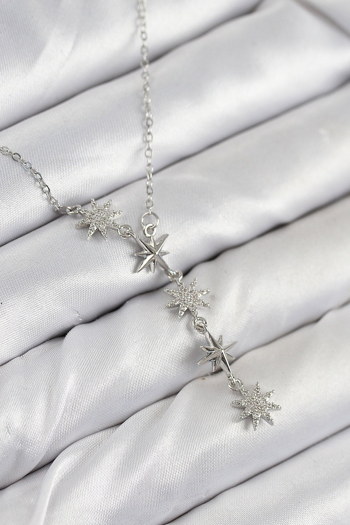 316L Çelik Yıldız Model Gümüş Renk Kadın Kolye