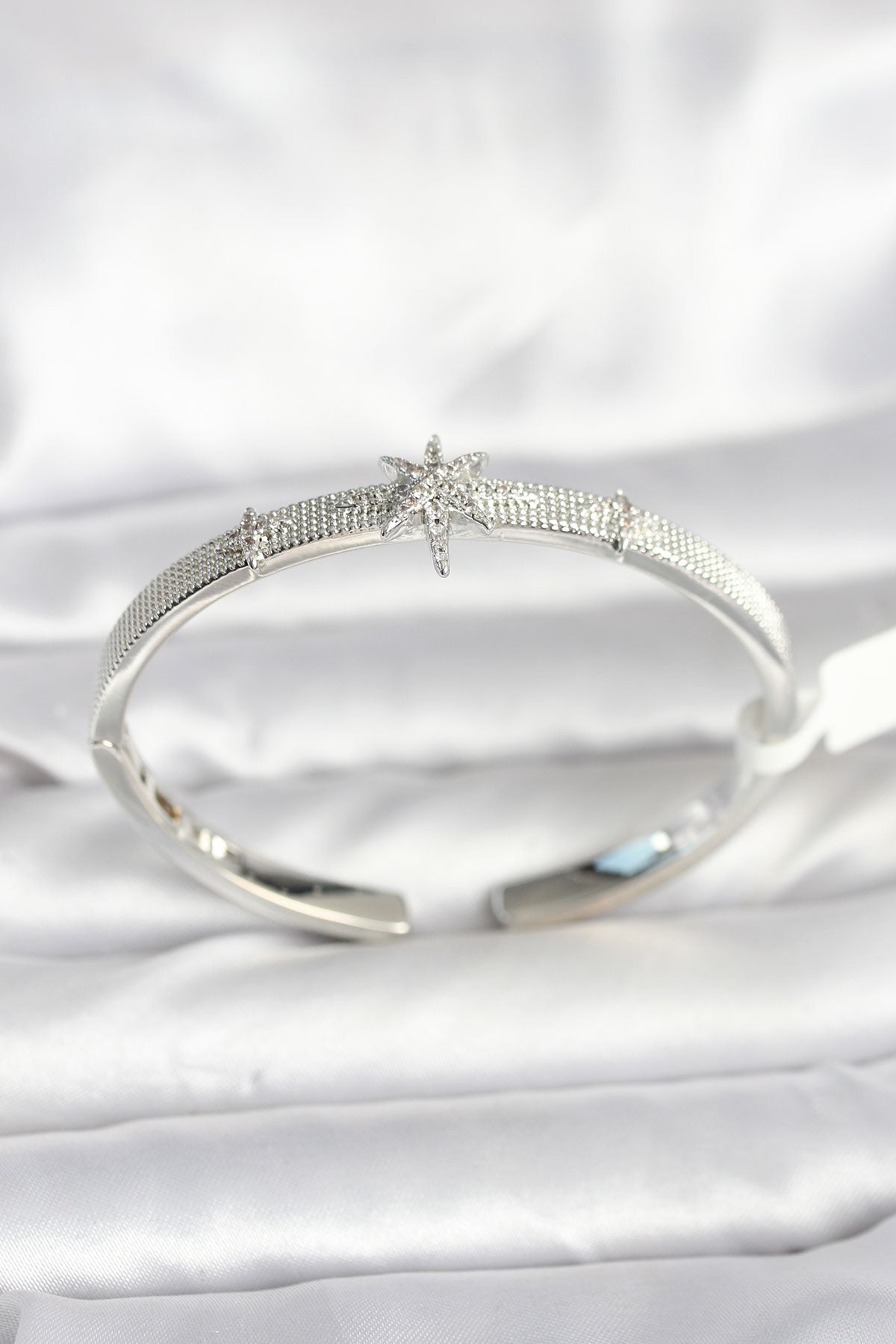 Pirinç Gümüş Renk Kutup Yıldızı Model Kadın Kelepçe Bileklik