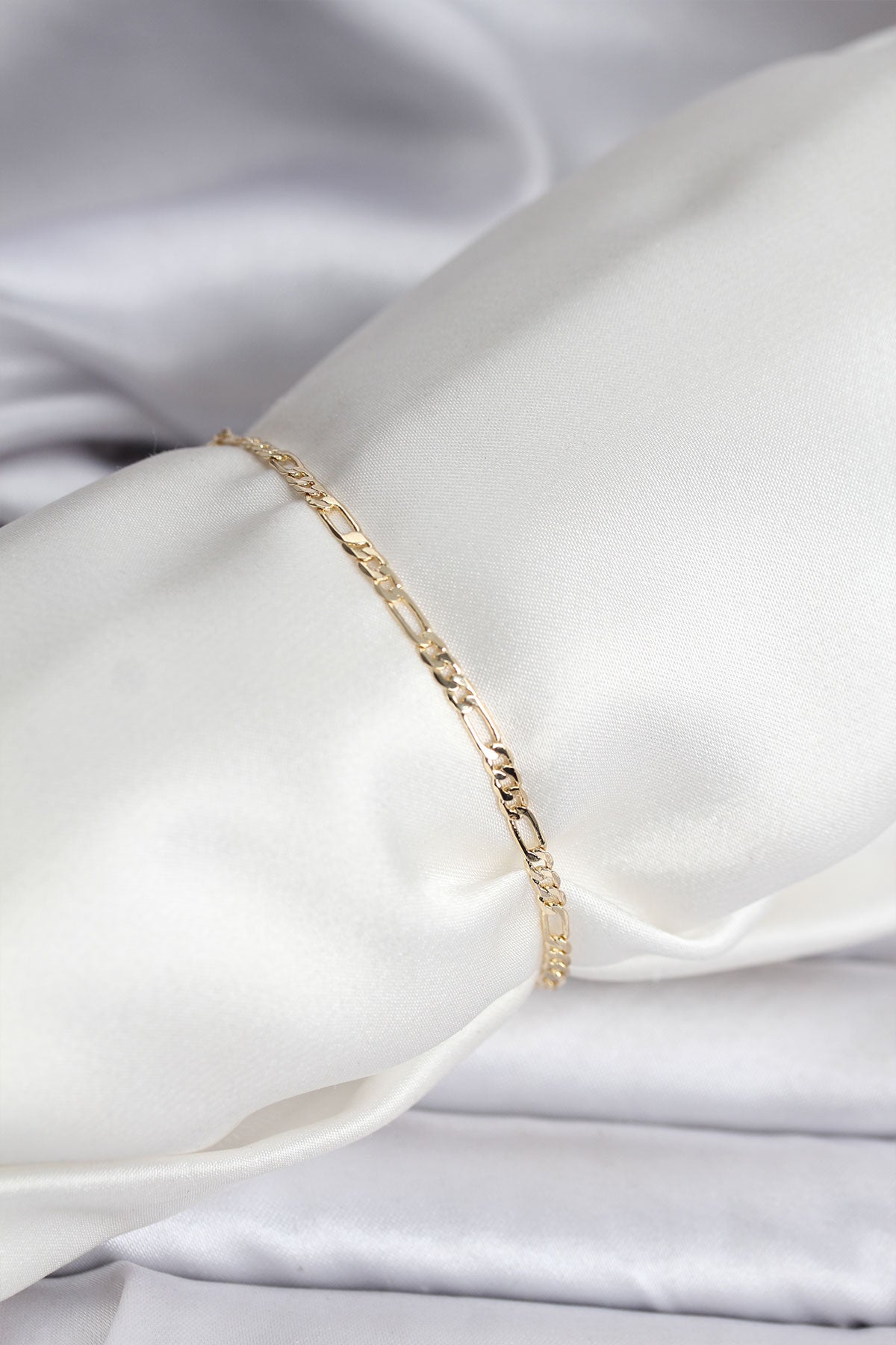 14K Gold Renk Kaplama Minimal Zincir Model CM Kadın Bileklik