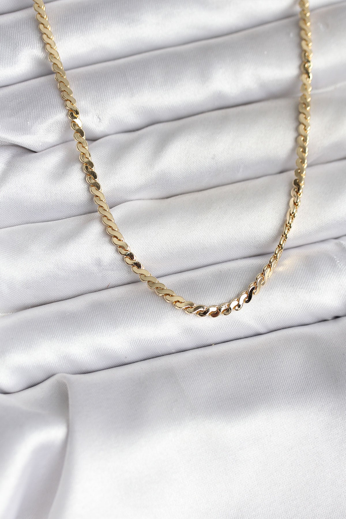 14K Gold Renk Kaplama Ezme Yılan Zincir Model CM Kadın Kolye