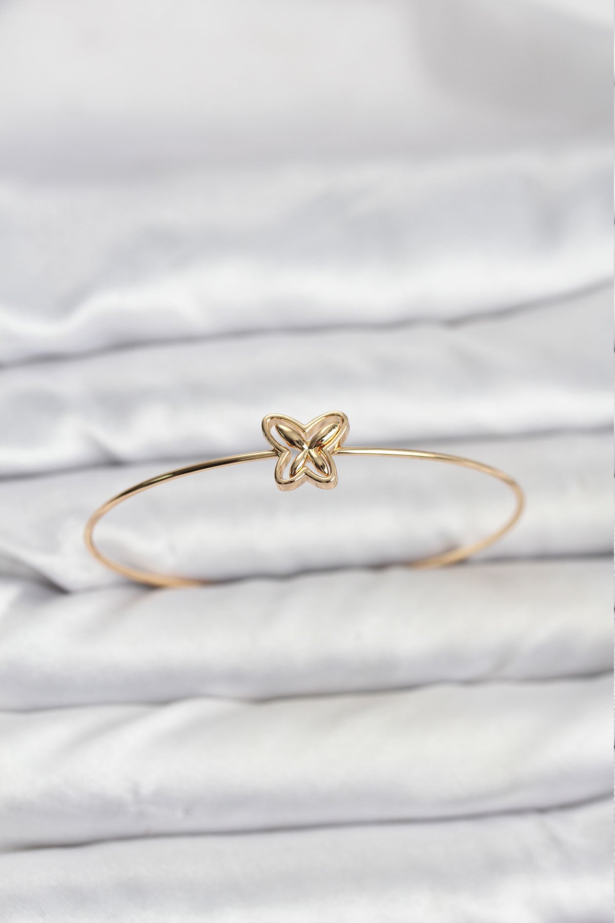 Kelebek Model Gold Renk Bileklik