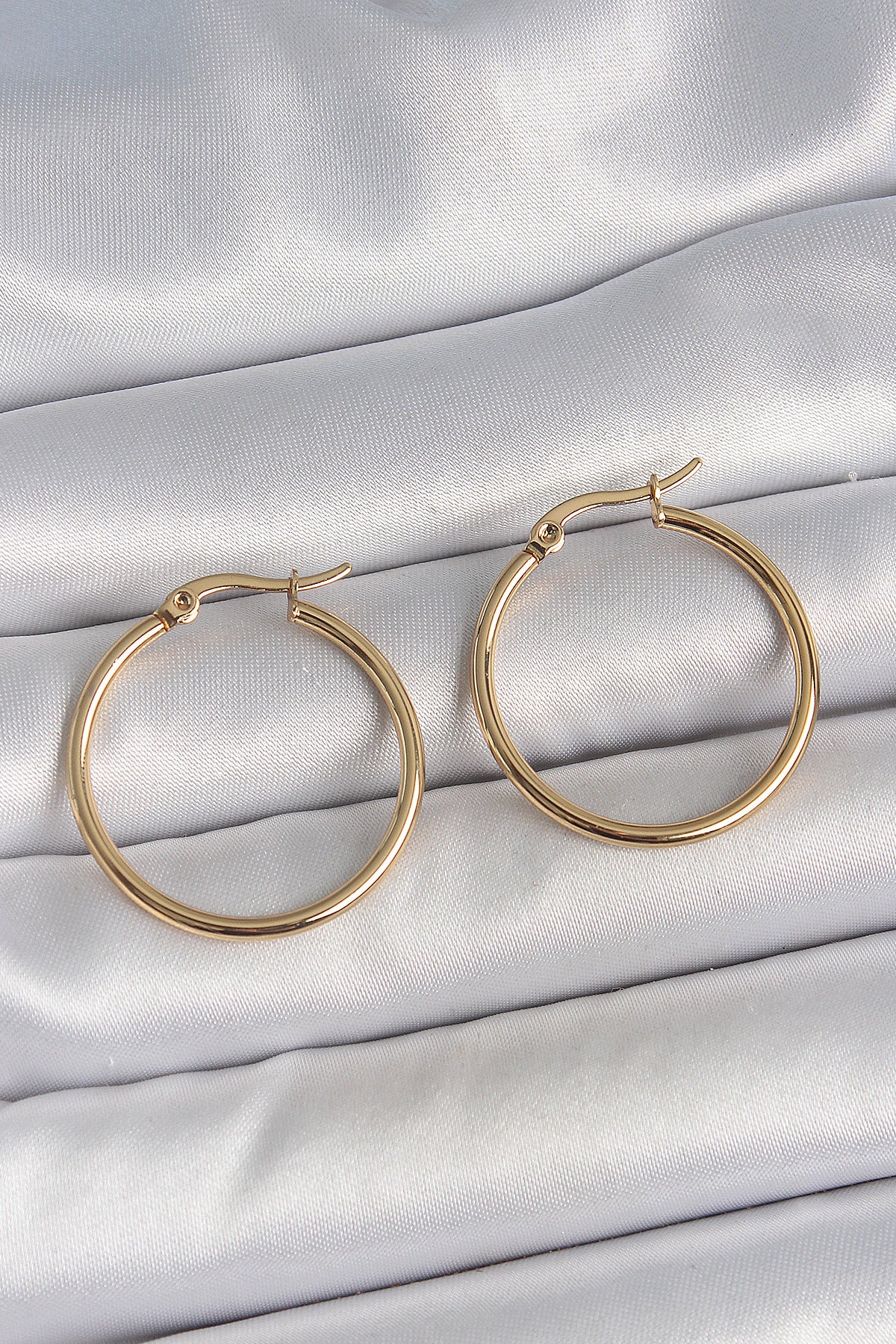 316 Çelik Gold Renk 27 mm Halka Model Kadın Küpe