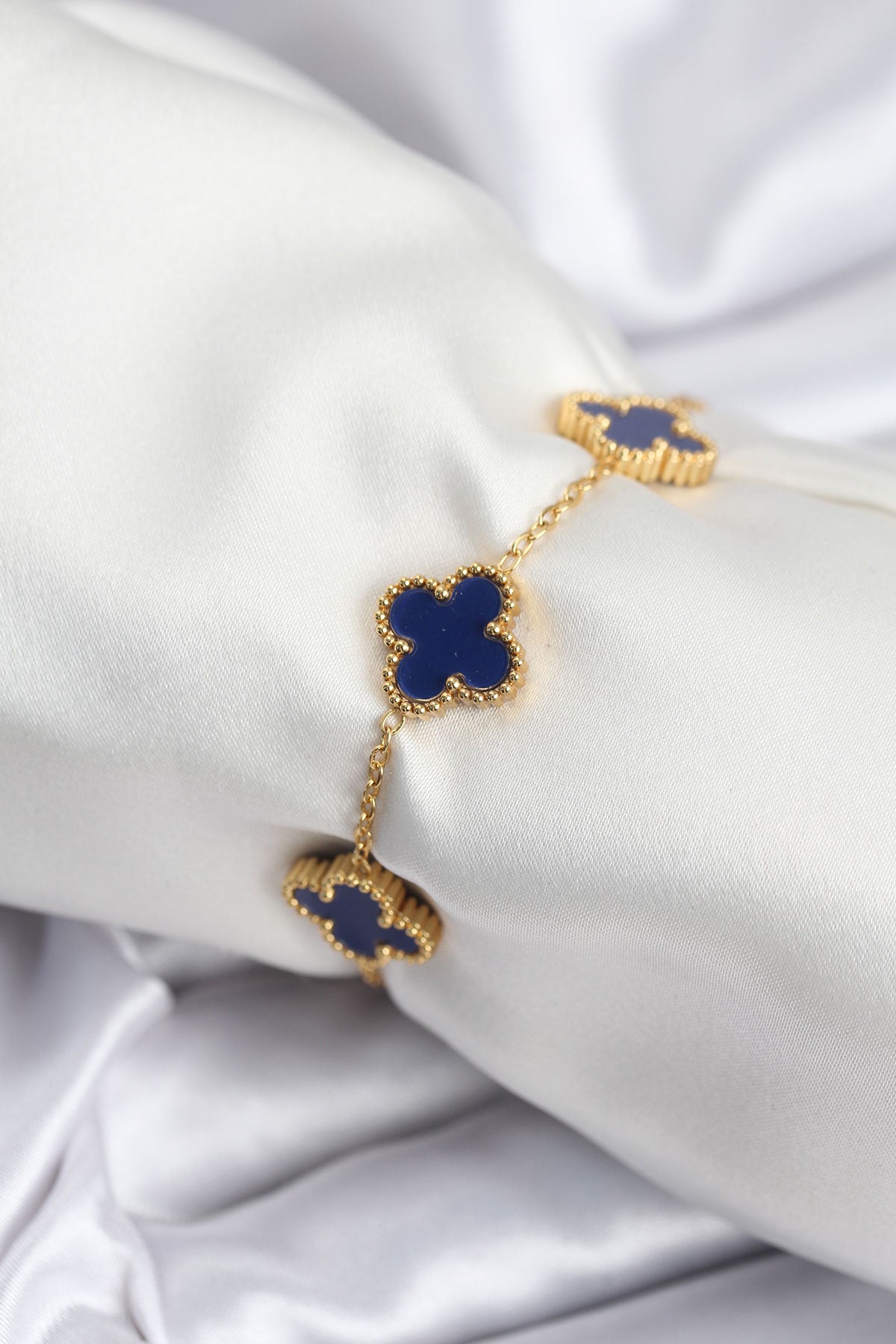 316L Çelik Zincir Gold Renk Lacivert Yonca Kadın Bileklik