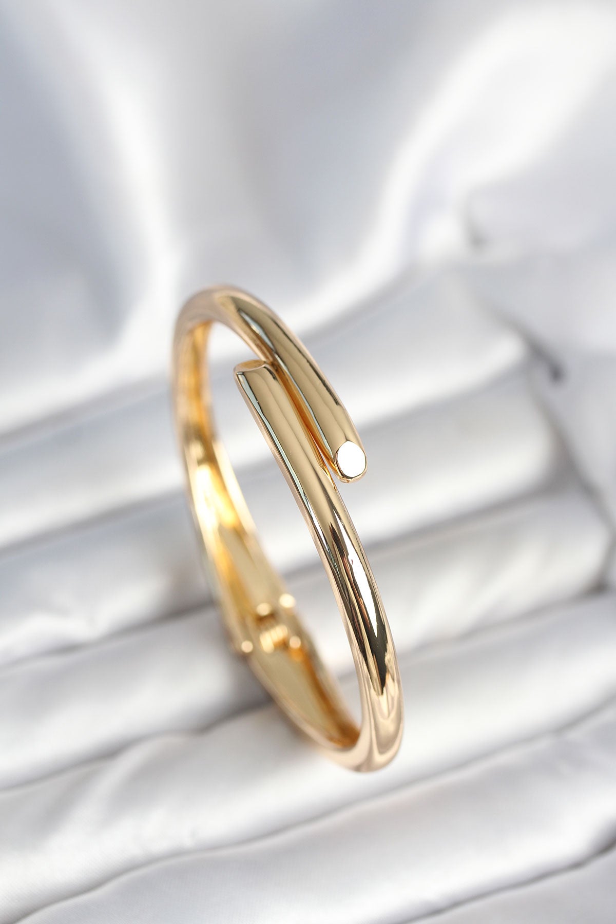 Pirinç Gold Renk Kadın Kelepçe Bileklik