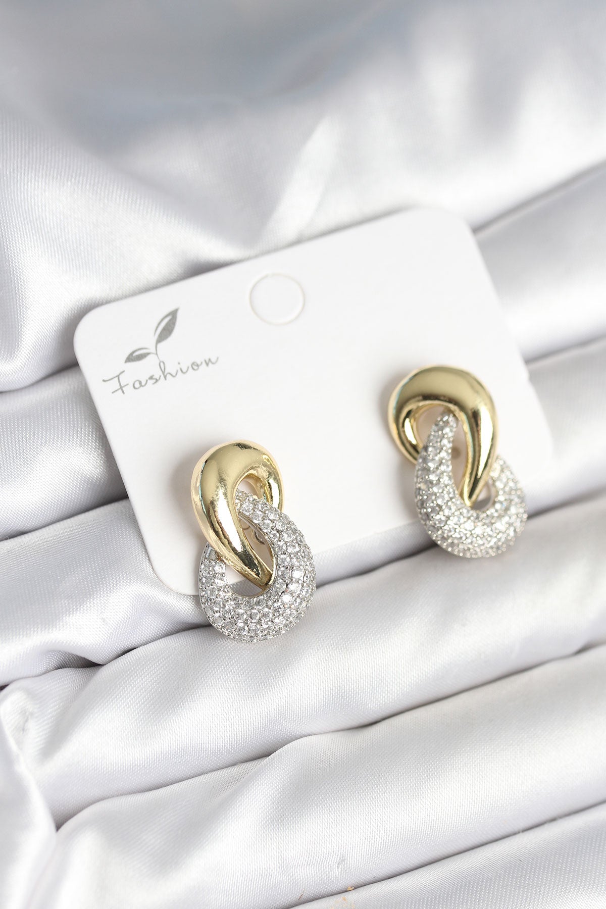 Sarmal Model Gold Gümüş Renk Pirinç Kadın Küpe