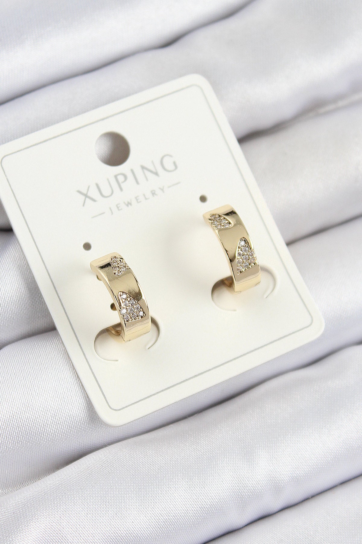 Xuping Zirkon Taşlı Desenli Halka Model Gold Renk Kadın Küpe