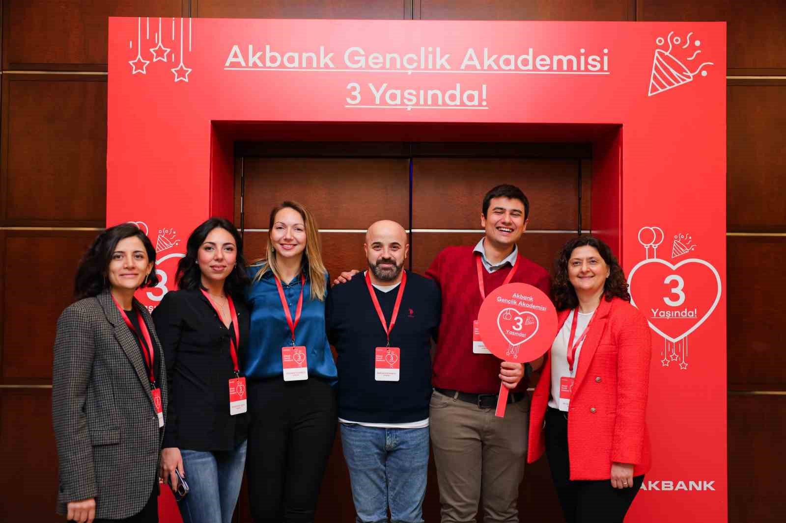 akbank genclik akademisi gelecegi genclerle donusturmeye devam ediyor 0 icN793eD