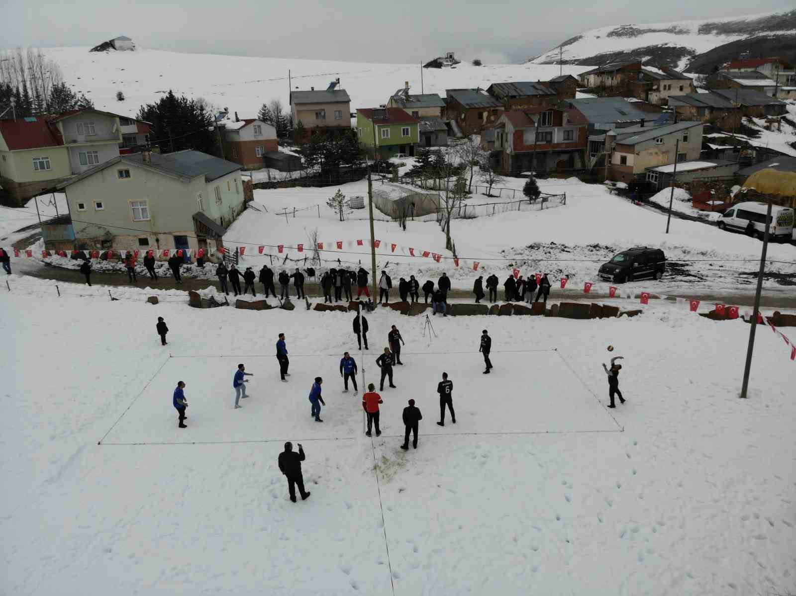 bu koyde 31 yildir kar voleybolu oynaniyor 9 OEKnpaQu