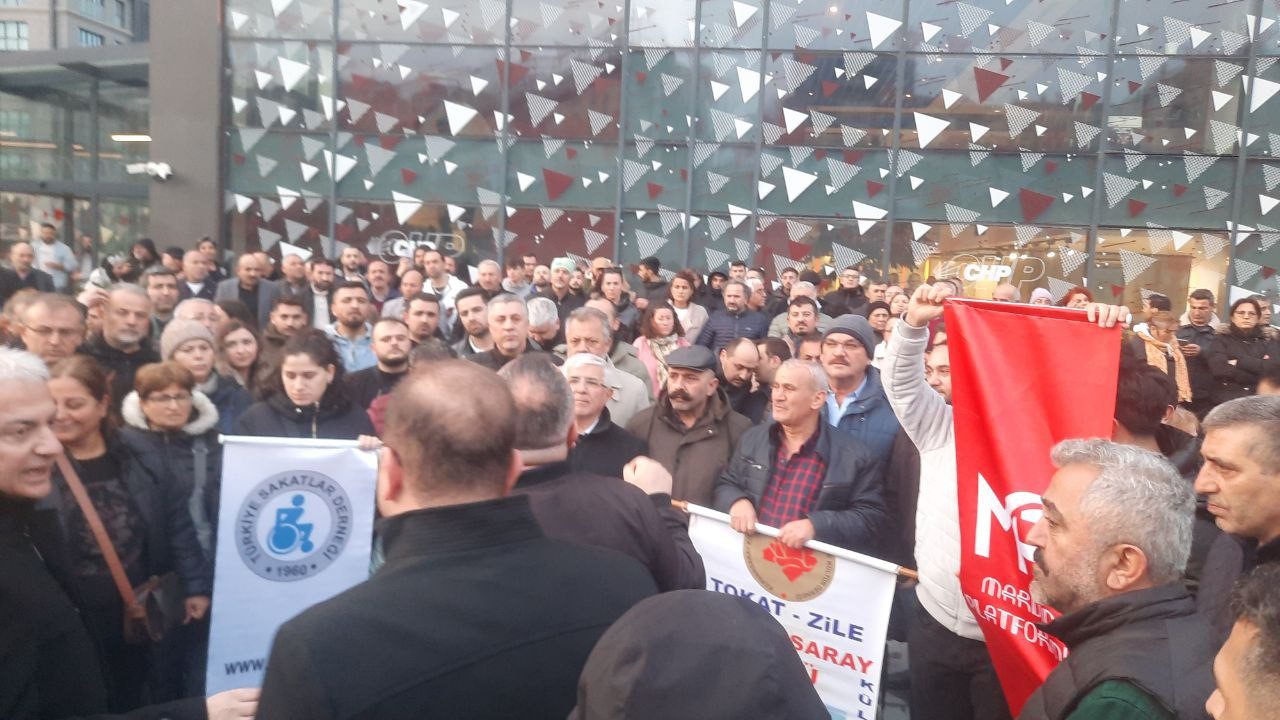 chplilerden istanbul il baskanligi onunde protesto 0 YDOVfMFy