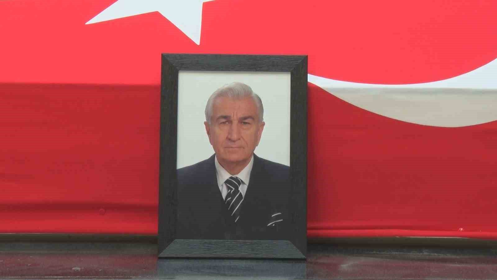 hayatini kaybeden buyukelci ozer son yolculuguna ugurlandi 1 FiuIJr3z