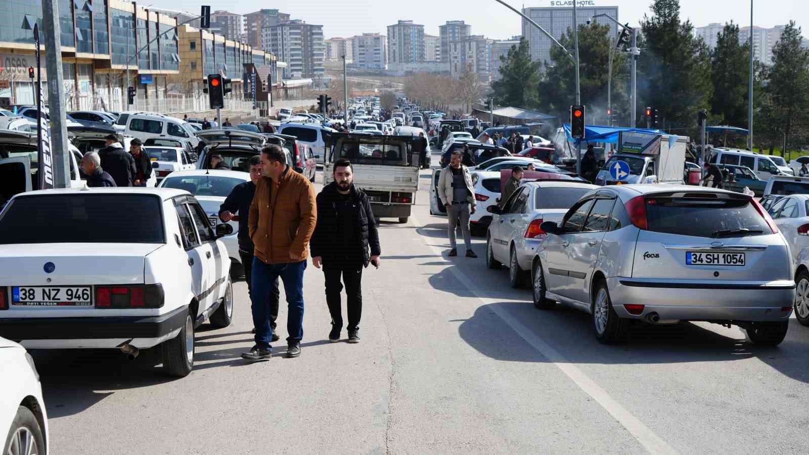 ikinci el otoya bakan cok alan az 5 6GZE78lc