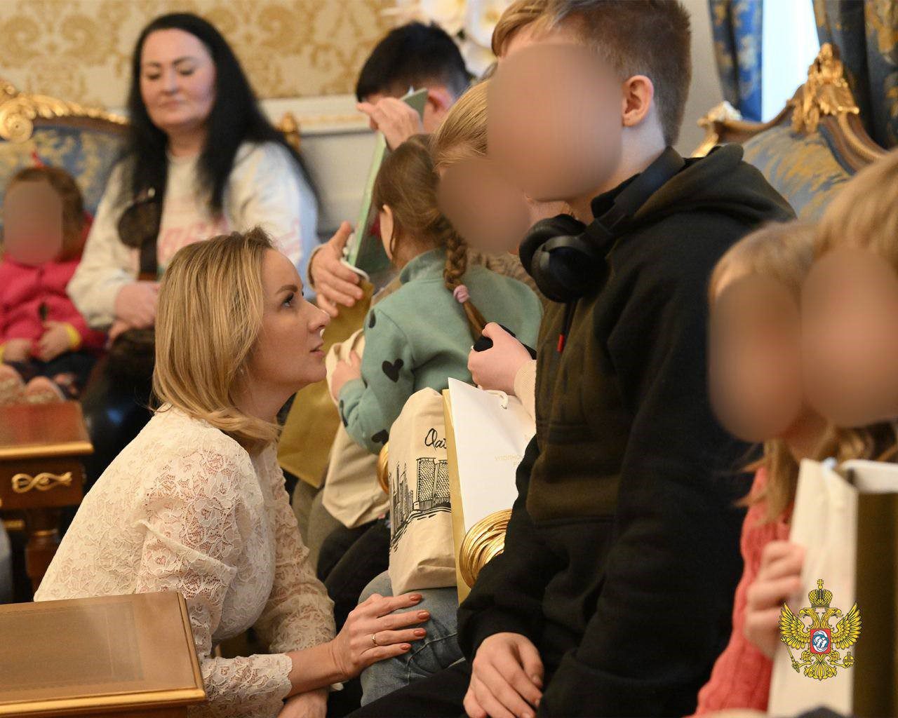 rusya savasta ailelerinden ayri dusen 11 cocugu ukraynaya iade etti 1 CAzgCAHP