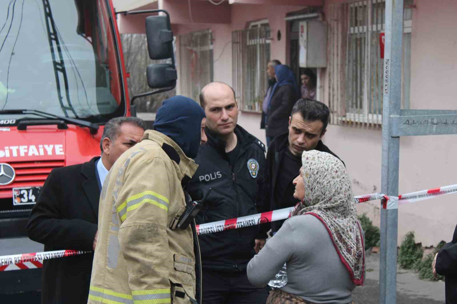 sariyerde komur sobasindan yangin cikti evi kul olan yasli kadin gozyaslarini tutamadi 0 IvD5yO6h