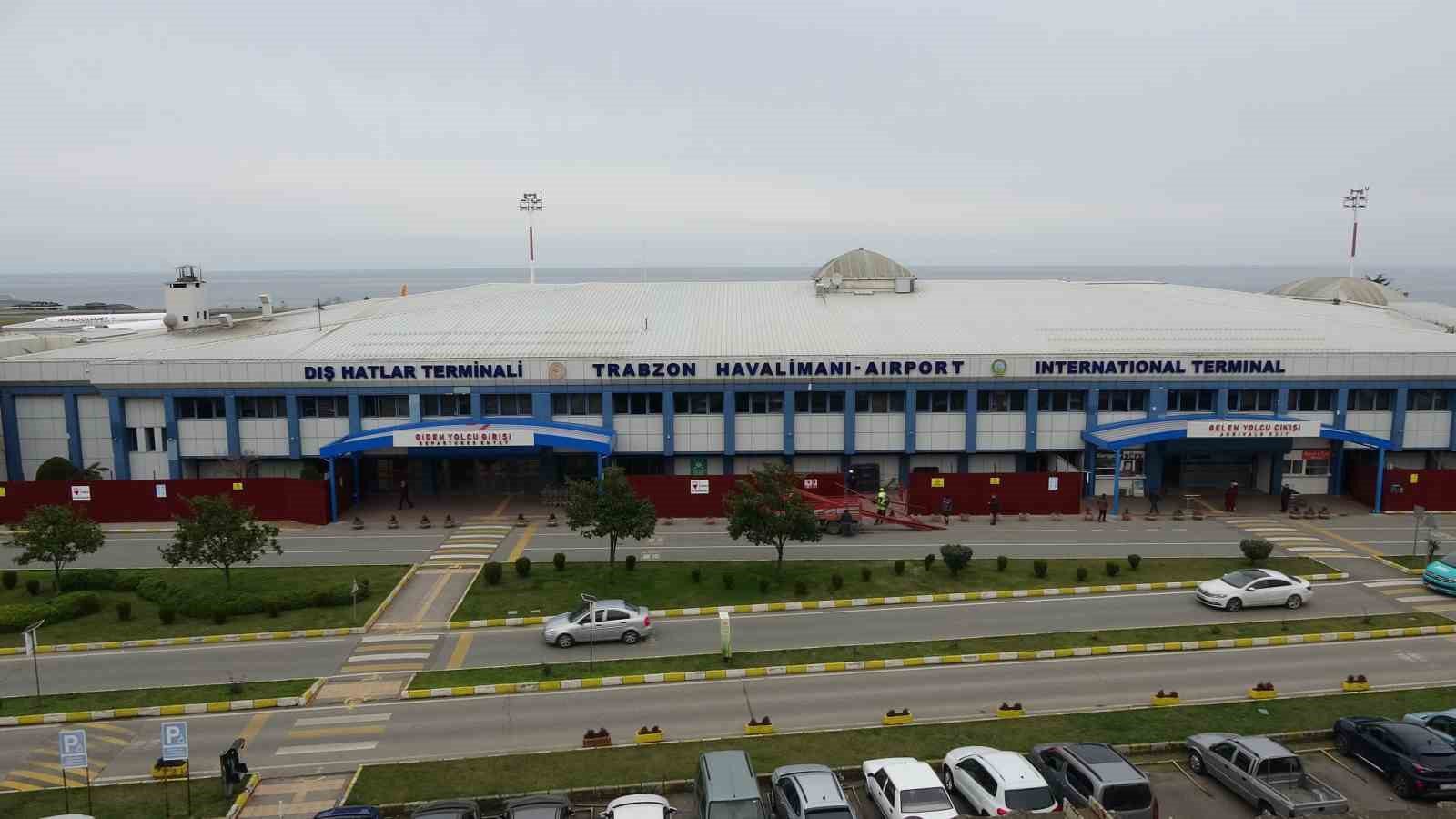 trabzon havalimaninda yolcu koprusu calismalari suruyor 0 SD9eRwAi