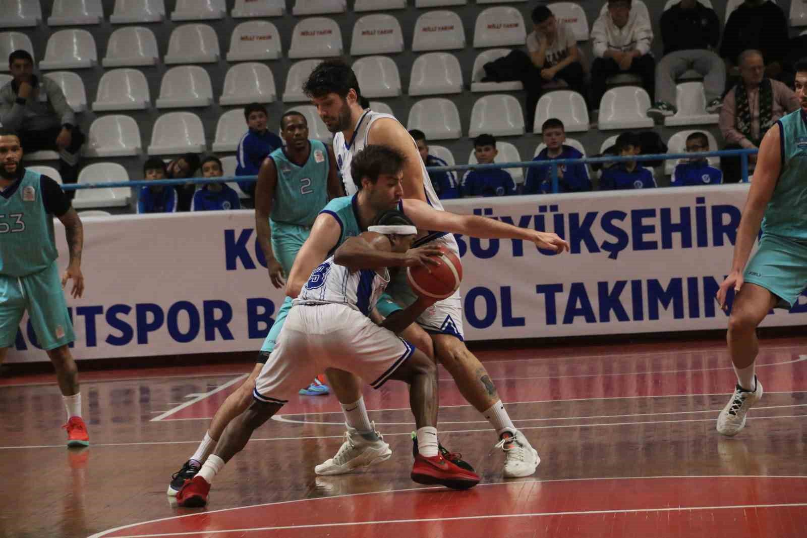 turkiye basketbol ligi kocaeli bsb kagitspor 99 cayirova belediyesi 106 0 qZ1AVXZs