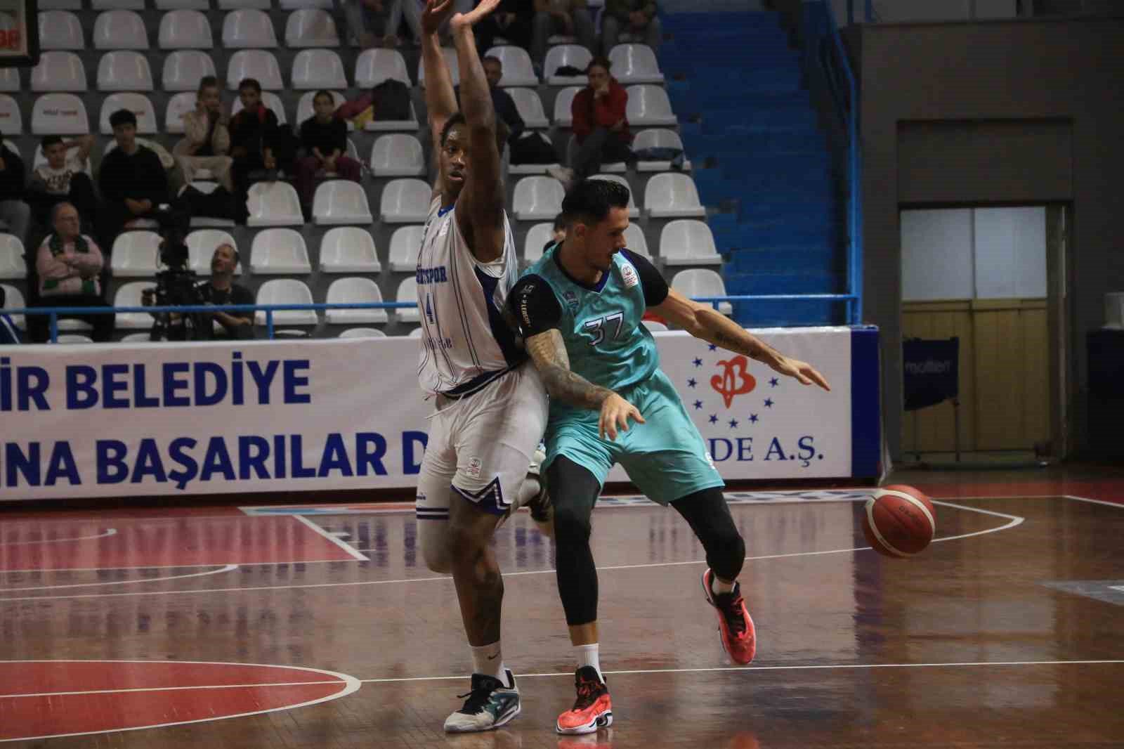turkiye basketbol ligi kocaeli bsb kagitspor 99 cayirova belediyesi 106 7 Ey2X2abE