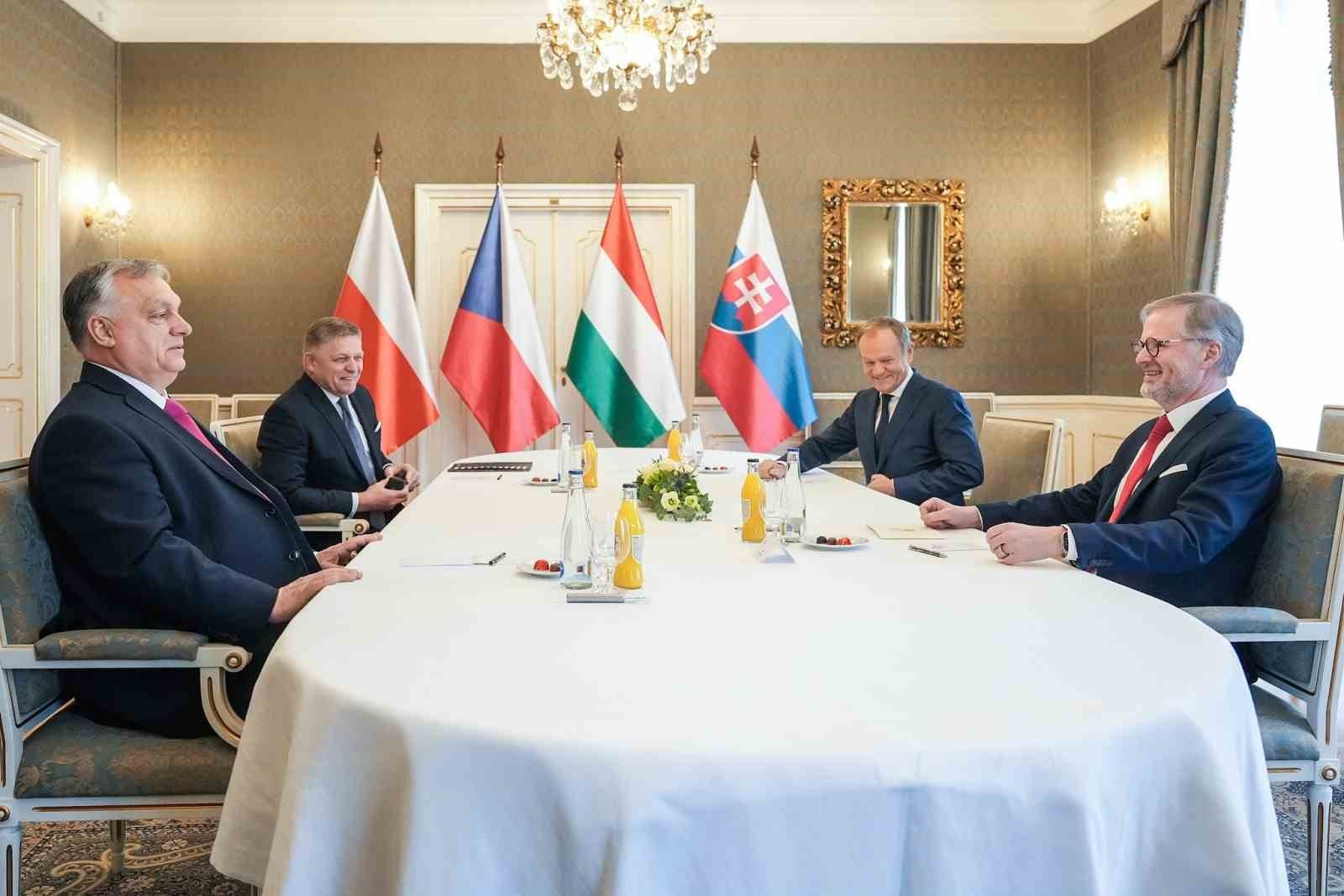 visegrad grubu cekyada bir araya geldi 2 a48PFYFu