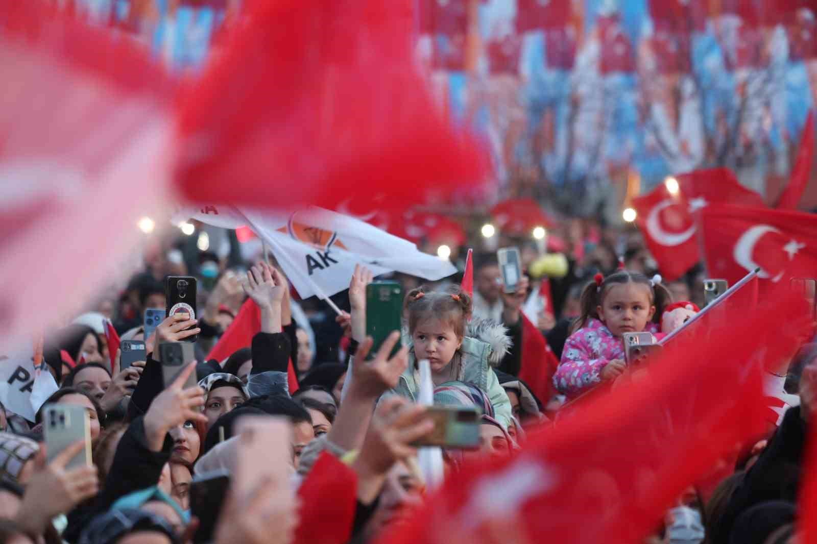 cumhurbaskani erdogan her ikisi de bu milletin teror belasindan yakasini kurtarmasini hicbir zaman istemediler Kus7rti2