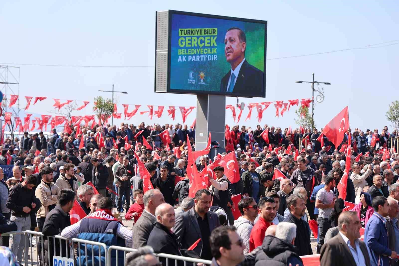 cumhurbaskani erdogan izmir mitinginde konustu yuzlerine ataturk maskesi takip yan gelip yattilar 1 kQkSK7FE