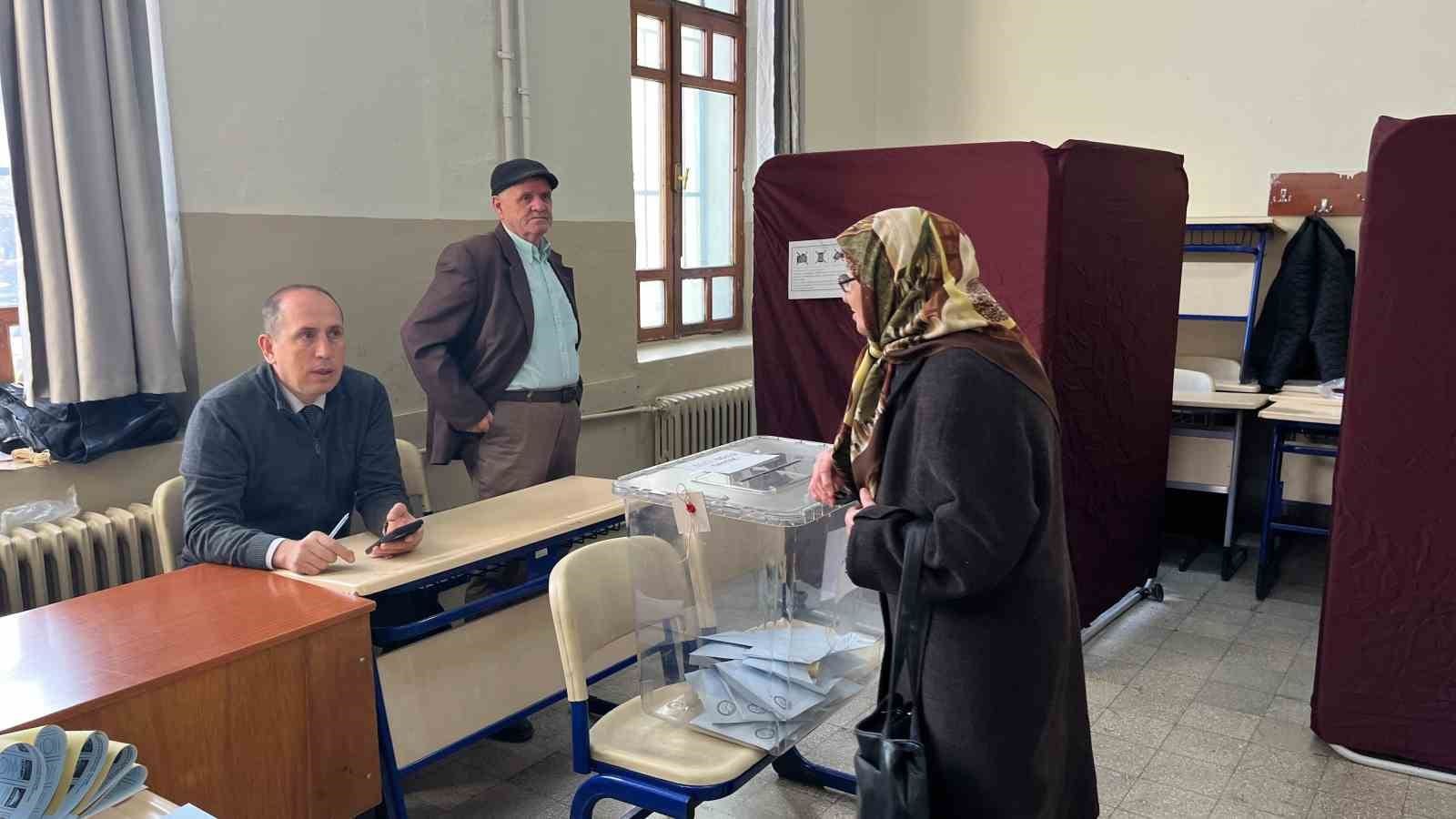 eskisehirde sandiga ilk yasli ve ozel gereksinimle bireyler gitti 2 ZzMj7EJJ