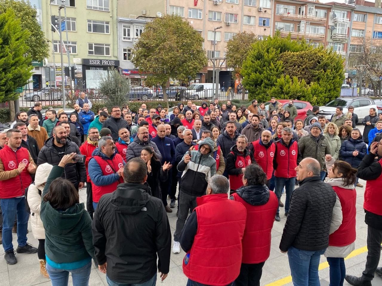 kadikoy belediyesinde calisan isciler eylem yapti 0 KycRIDBy