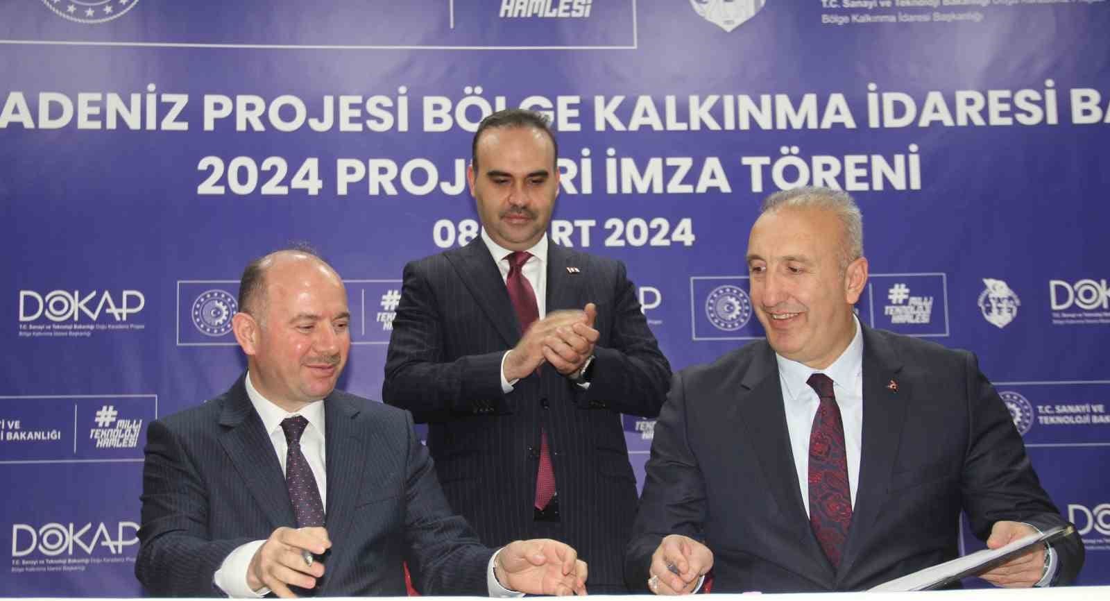 sanayi ve teknoloji bakani kacir dokap bolge kalkinma idaresi ile sebinkarahisarda gerceklesecek 7 projeye BUhLP14k