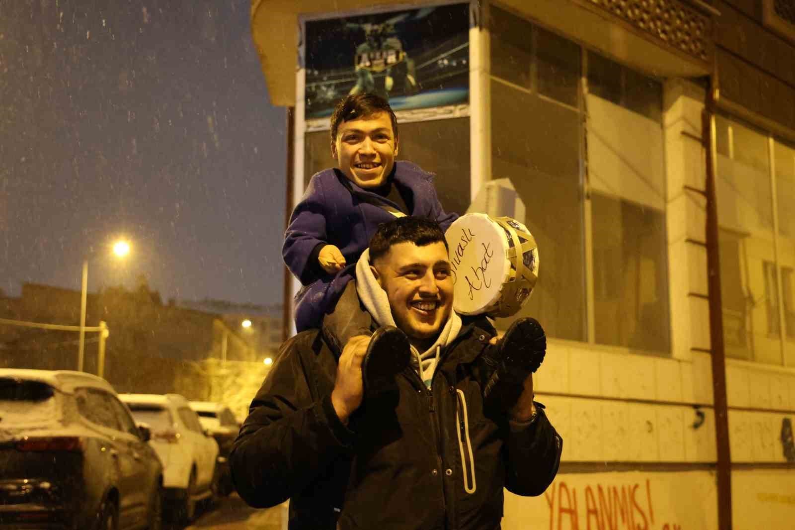 turkiyenin en kisa ve en iddiali ramazan davulcusu 5 rSSG1cPV