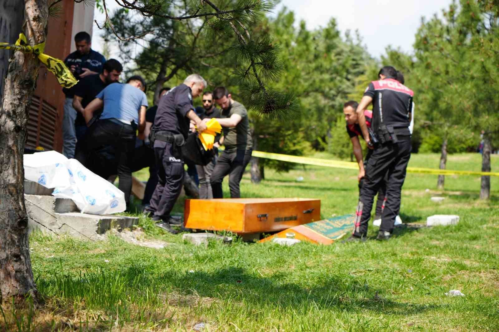 22 yasindaki kadin bosanma asamasindaki esi tarafindan olduruldu 1 1UrShEvN