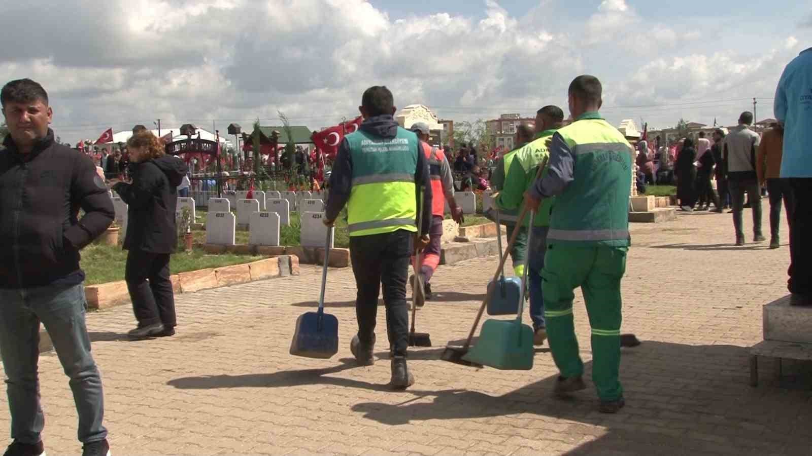 aci dolu yurekleriyle gorevlerinin basindalar 0 tA9iyUiR