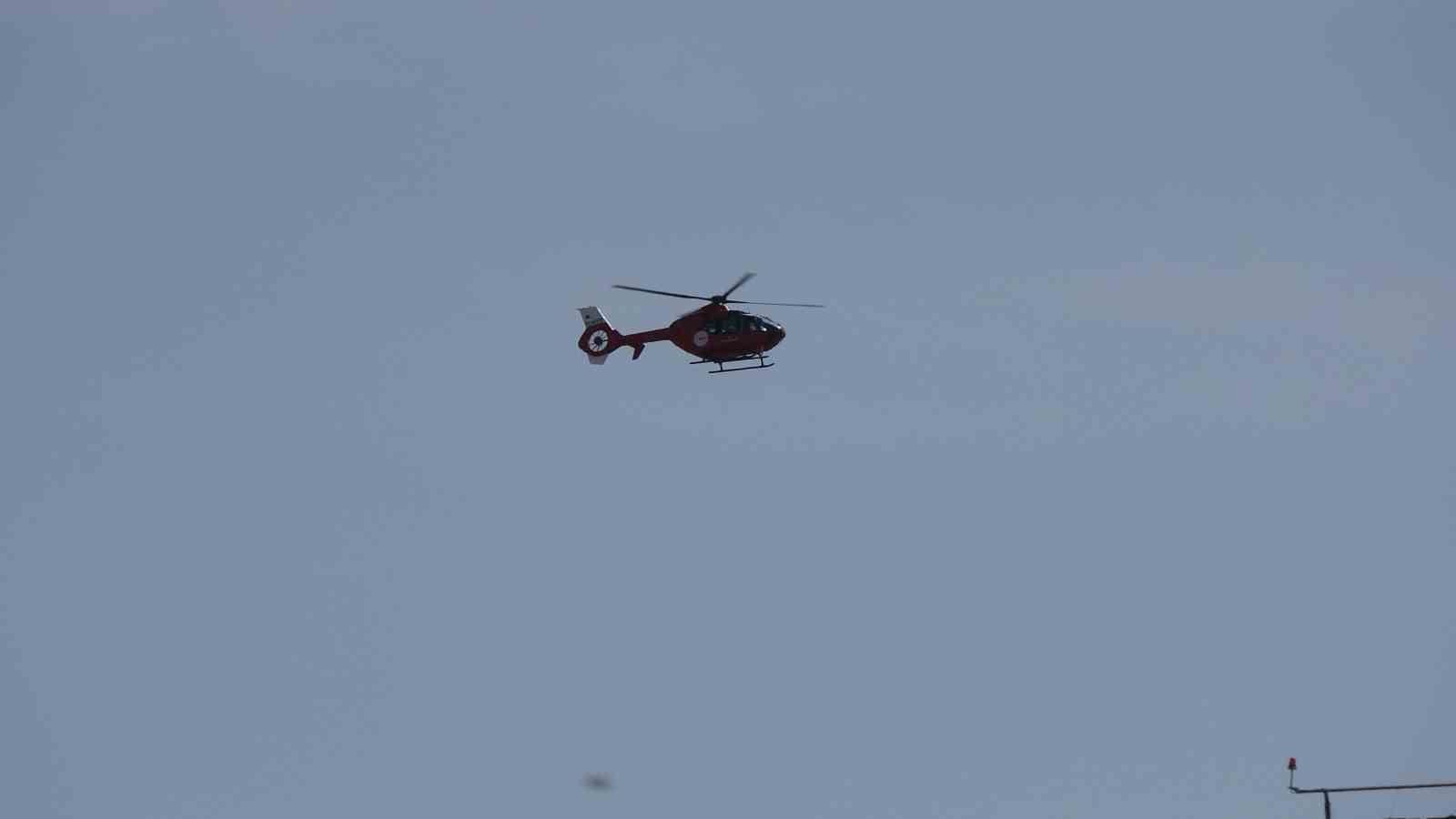 ambulans helikopter nakil bekleyen koah hastasi icin havalandi 0 H9pFbKld