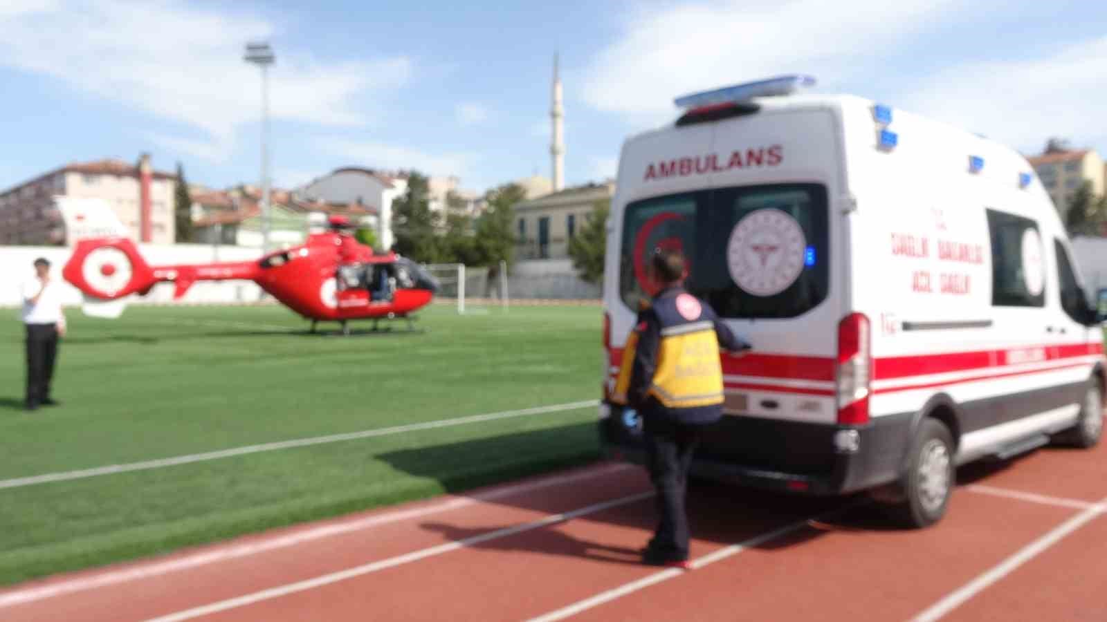 ambulans helikopter nakil bekleyen koah hastasi icin havalandi 4 lVjGcn9Q