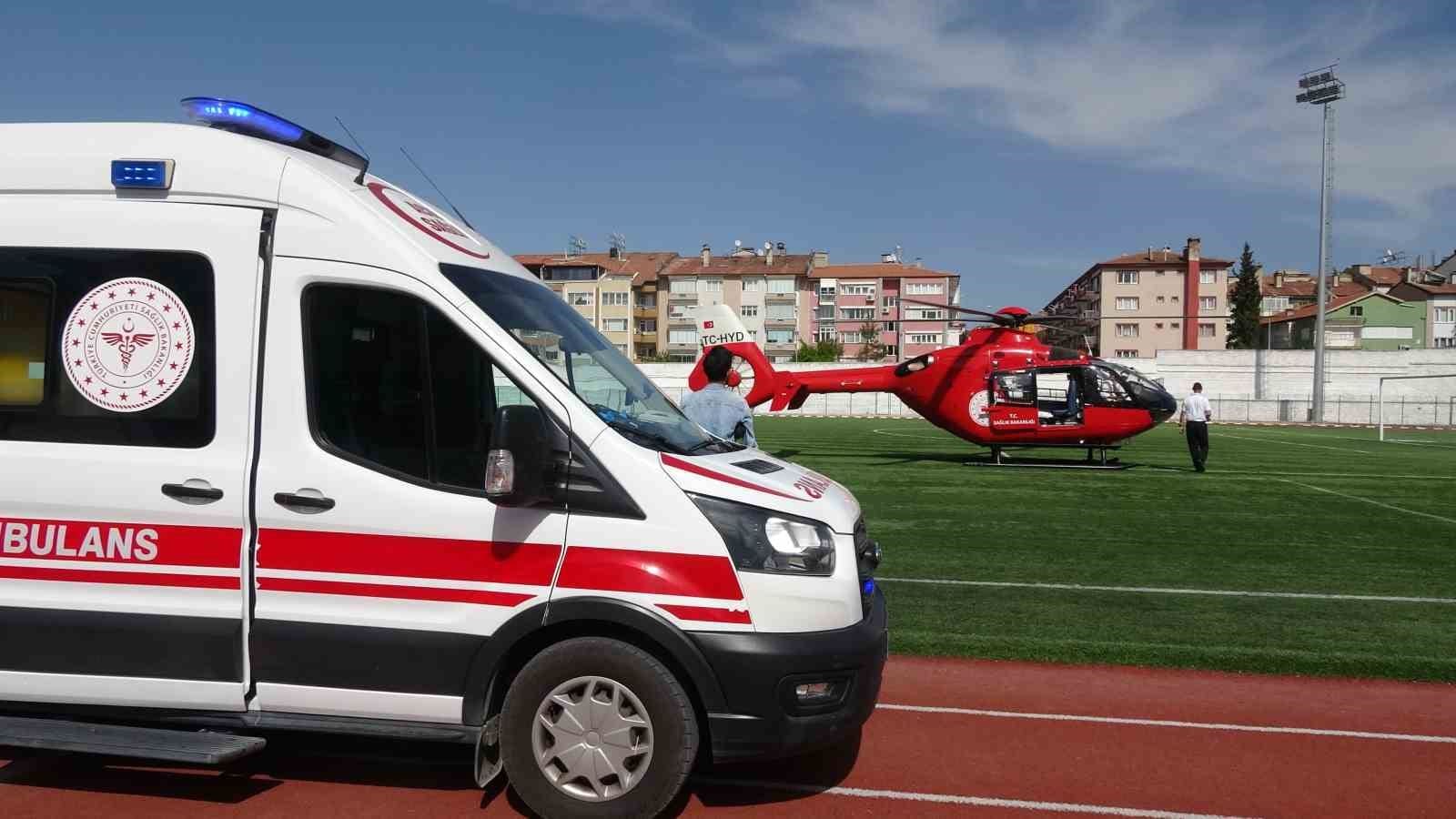ambulans helikopter nakil bekleyen koah hastasi icin havalandi 6 cAsjLGLC