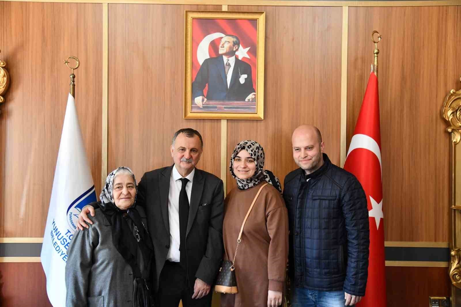 baskan balaban bayram oncesi kapilarini vatandasa acti 0 CX9LMTjC