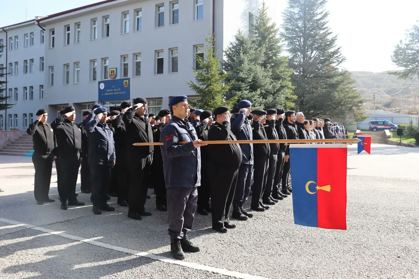 duzensiz gocle mucadele icin cankiridan kirklareline komandolar gonderildi 1 PKktB5Dw