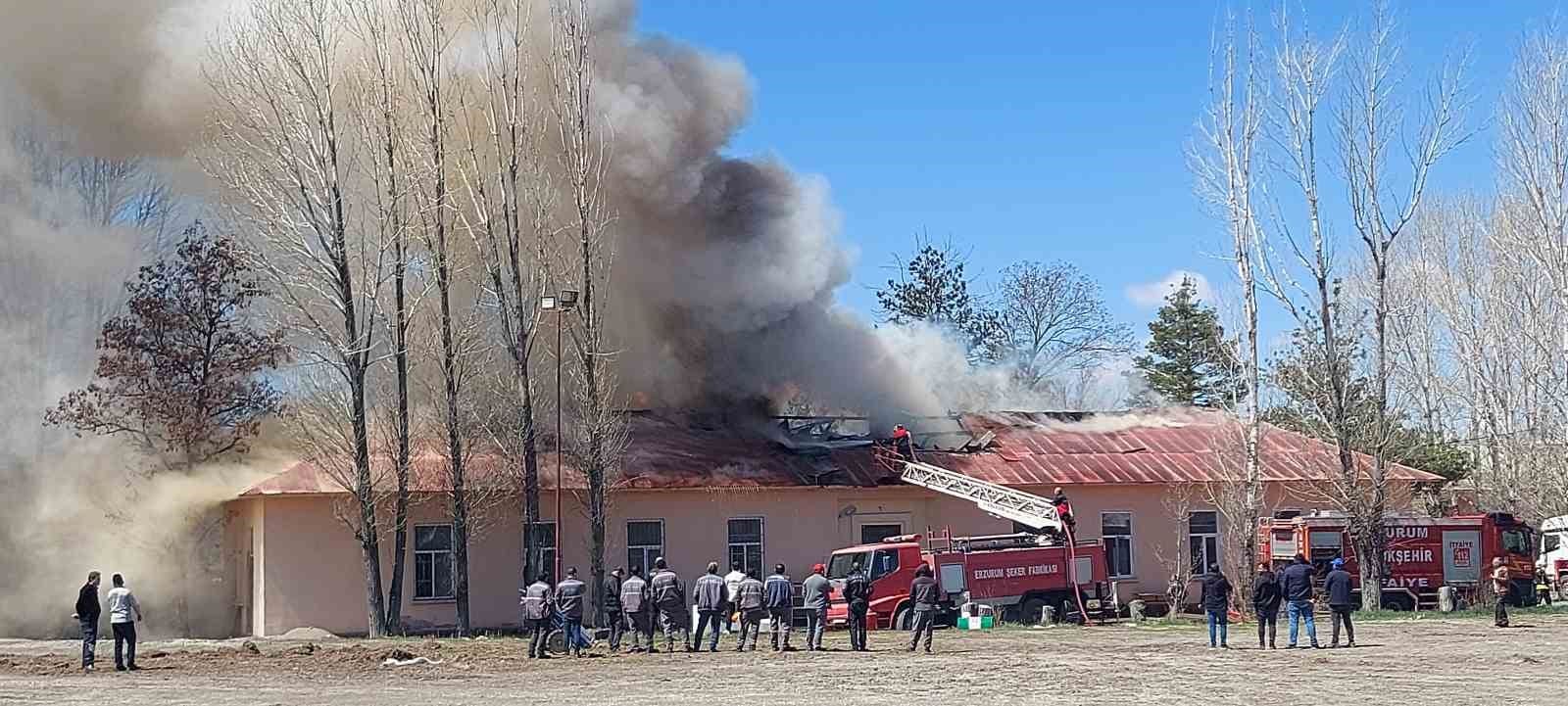 erzurum seker fabrikasinda yangin 0 B6Hz9FLE