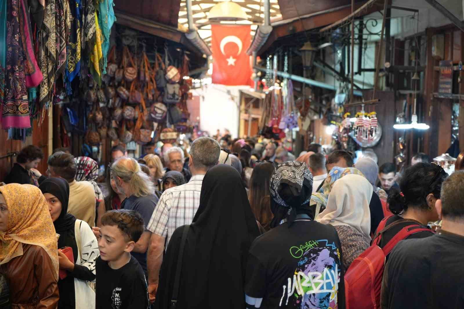 gaziantepin bakircilar carsisinda bayram ve tatil yogunlugu 0 VOU5FdlO