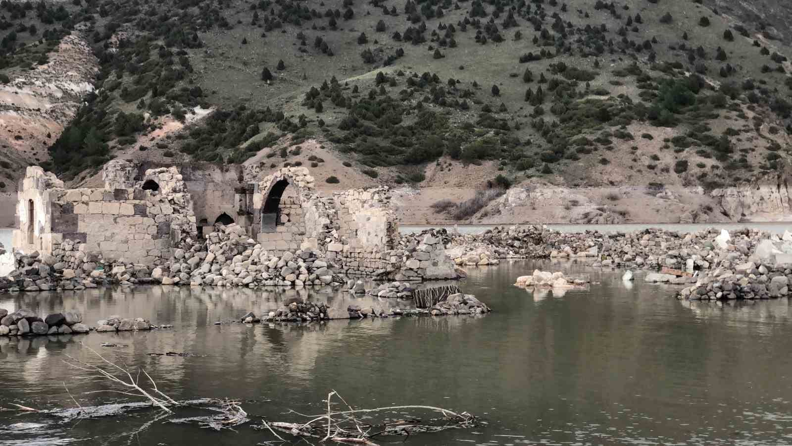 karsta baraj kapaklari kapandi eski koy sular altinda kaldi 1