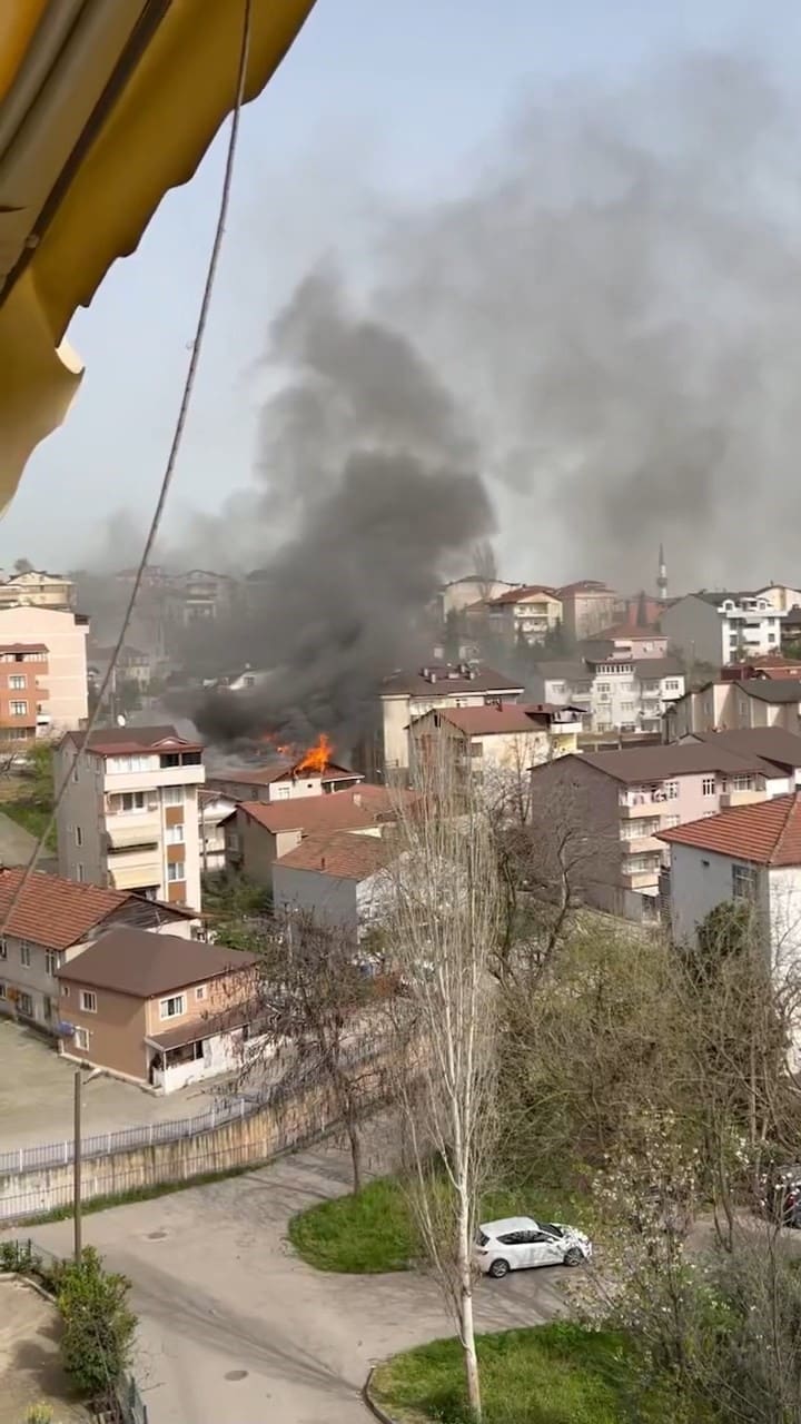 kocaelide 2 katli evin catisi alevlere teslim oldu 2 OvVHE3lj