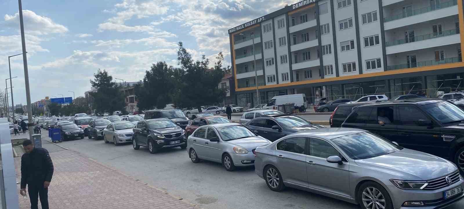 konya ankara yolunun gecis noktasi kuluda tatil donusu yogunlugu 2 cCfvlzHi