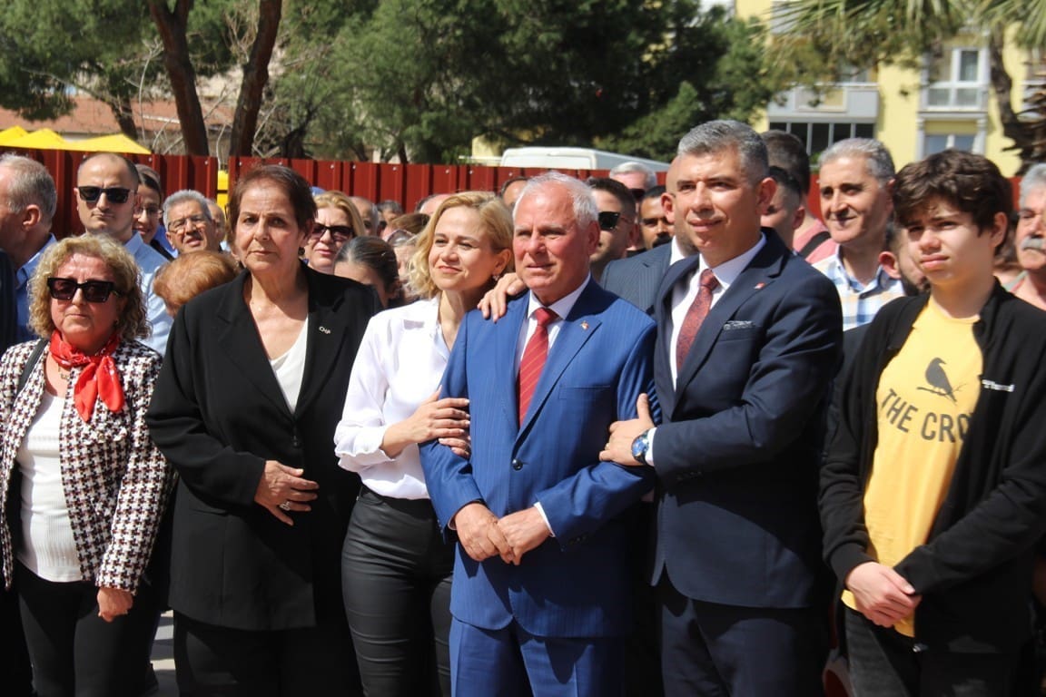 makam odasinin kapisini sokerek goreve basladi 2 iv7prbsb