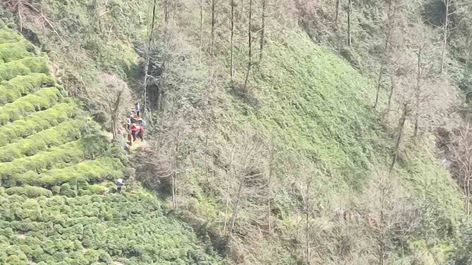 rizede ilkel teleferikten dusen 2 kisi agir yaralandi 1 MpZ6qLPZ