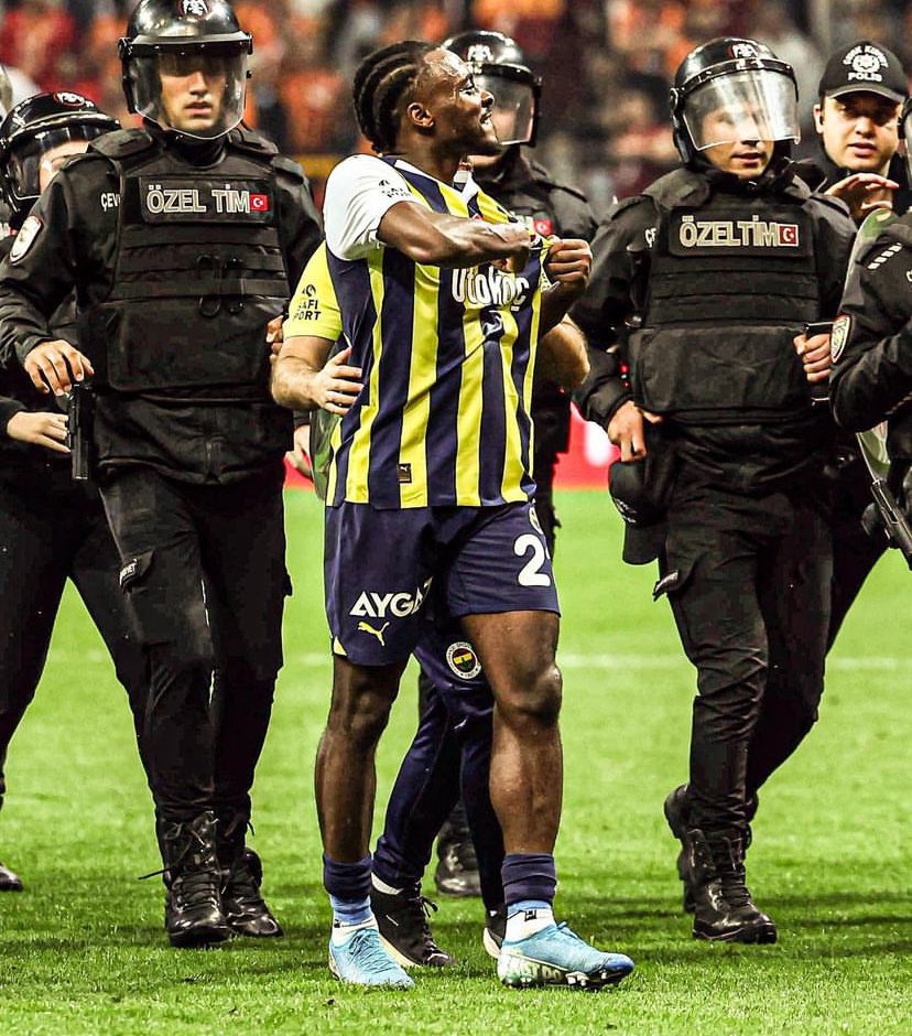 Osayi-Samuel’den Galatasaray Açıklaması: "Fenerbahçe’den Başka Bir Takımda Oynamam"