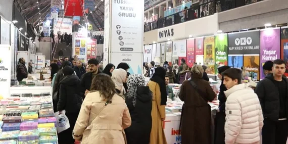 Bursa i̇negöl’de kitap fuarına muhteşem final