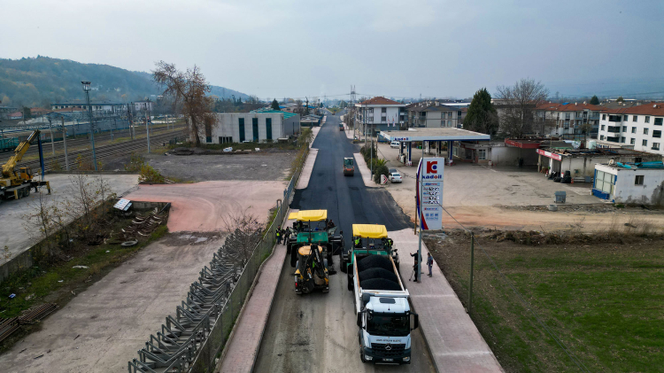 Sakaryalıları yht i̇stasyonu’na taşıyan o cadde yenileniyor