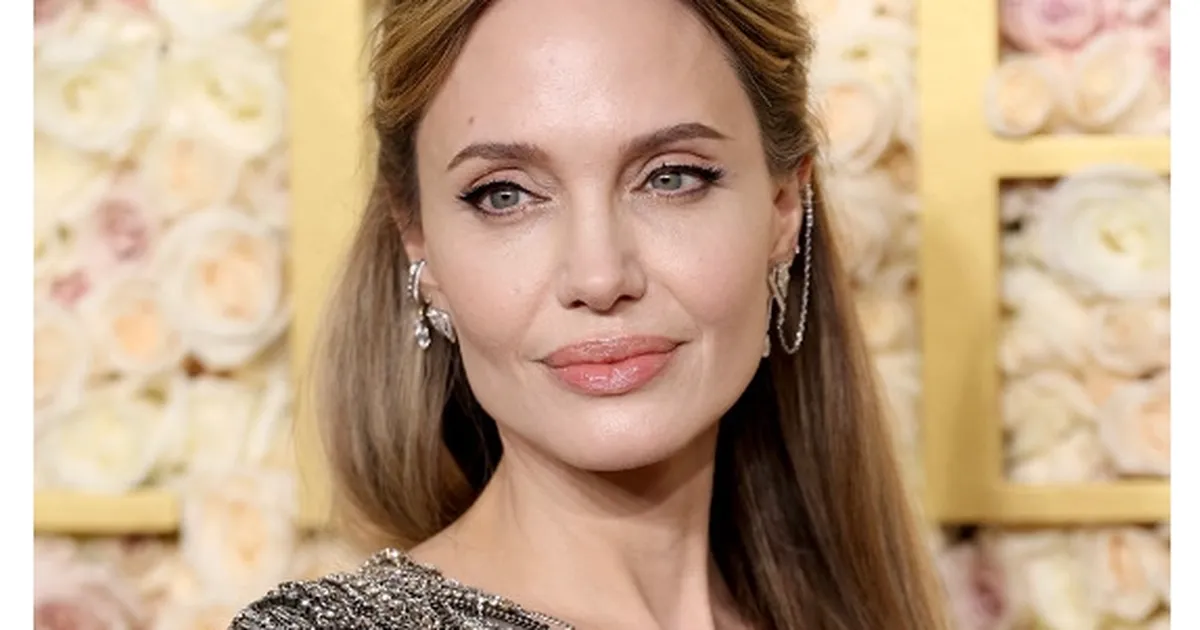 angelina-jolienin-goz-kamastiran-guzellik-sirri-j6IEU64V.webp