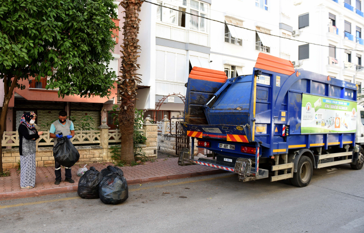 Antalya muratpaşa'da geri dönüşüm 1,4 milyon tl kazandırdı