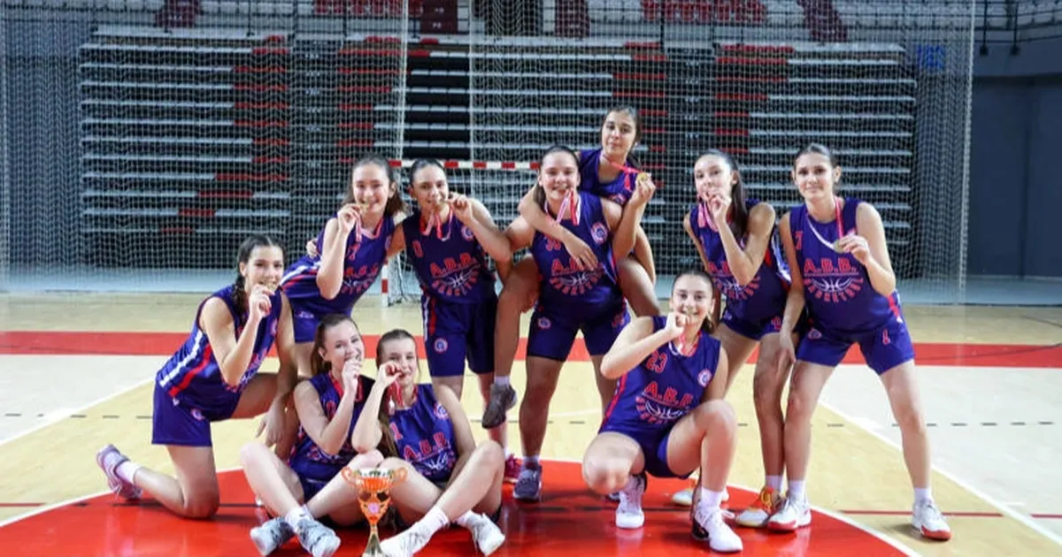 buyuksehirin-basketbolcu-kizlari-antalya-sampiyonu-oldu-gUUe8xMj.webp