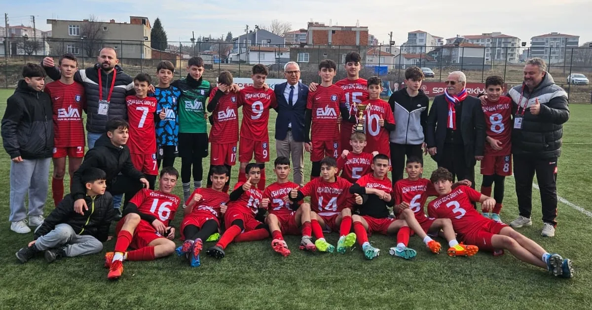 kesan-genc-ordu-u14-edirne-sampiyonu-oldu-vaZqSu3F.webp