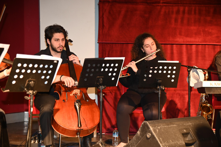 Manisa, nazım hikmet’i bedreddin oratoryosu ile andı